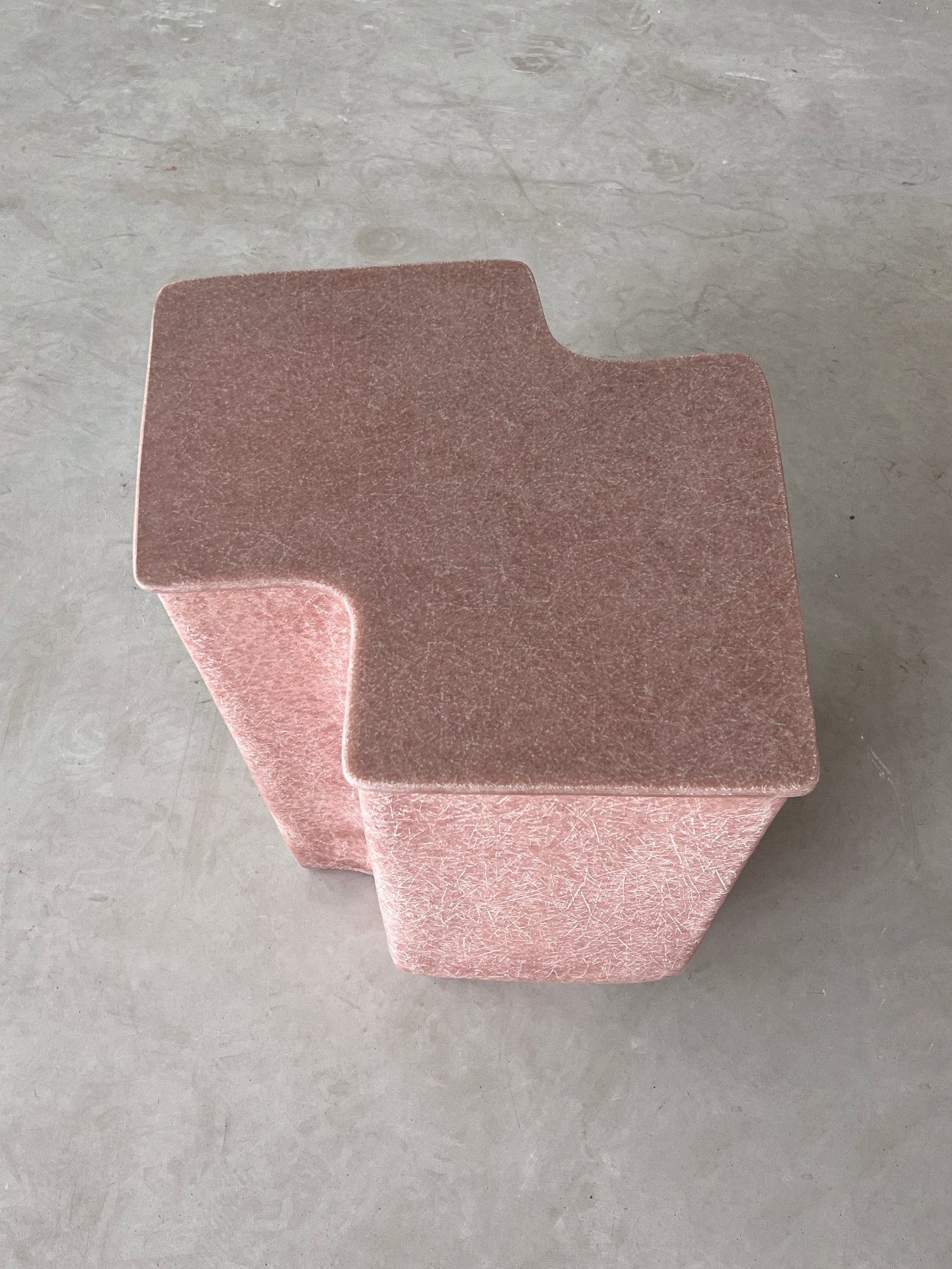 Clam Table, Medium - Coral