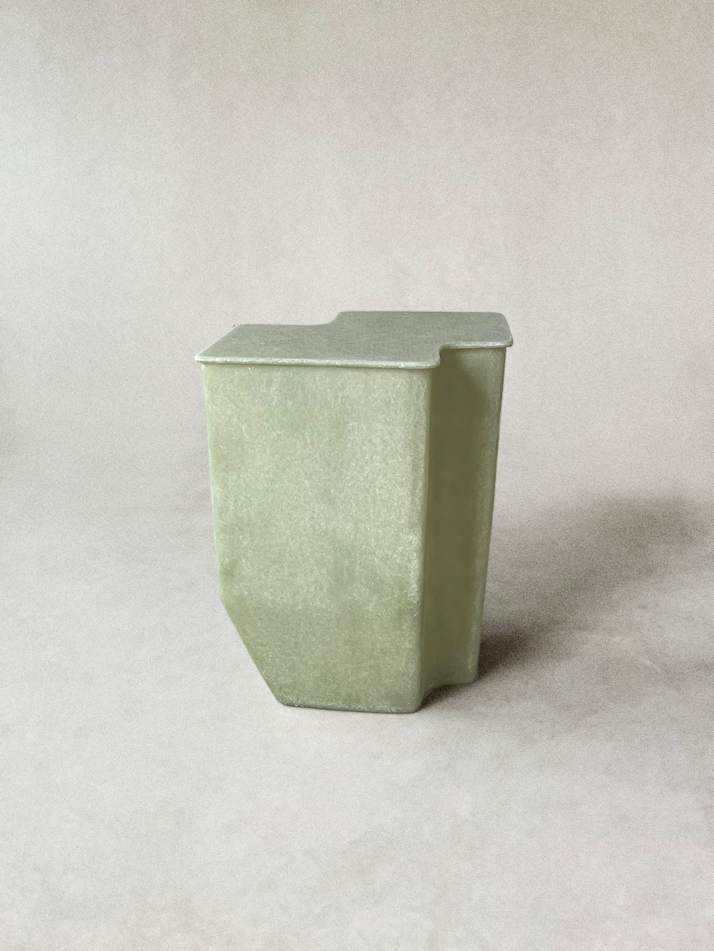 Clam Table, Medium - Raw Green