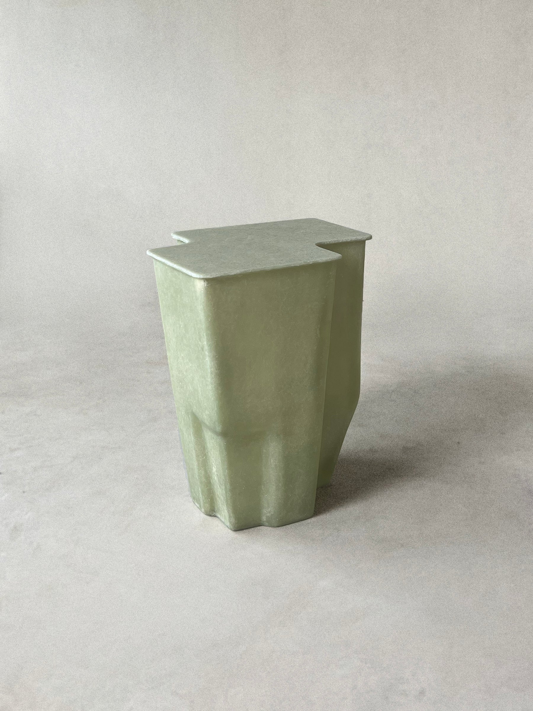 Clam Table, Medium - Raw Green