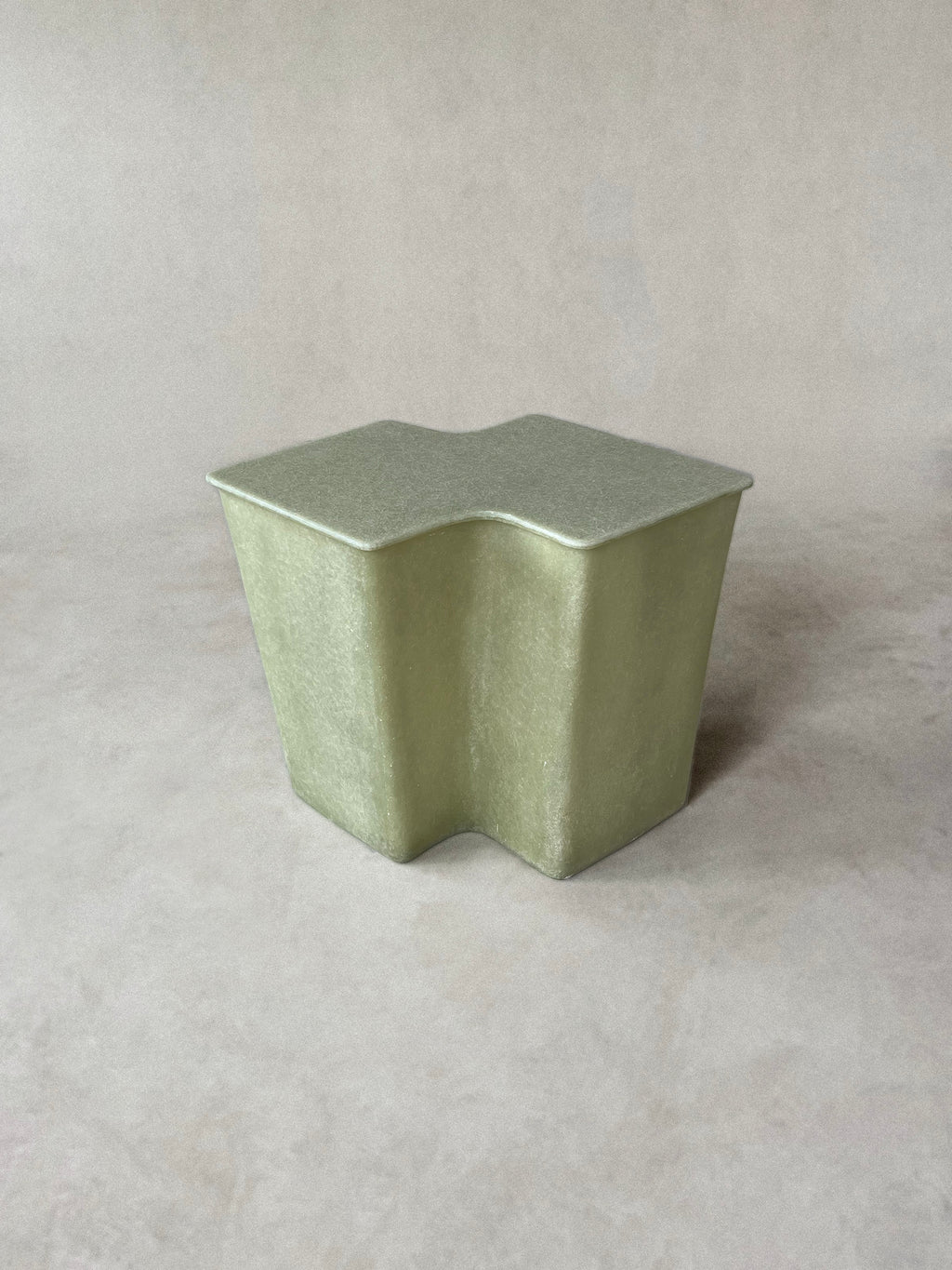 Clam Table, Small - Raw Green