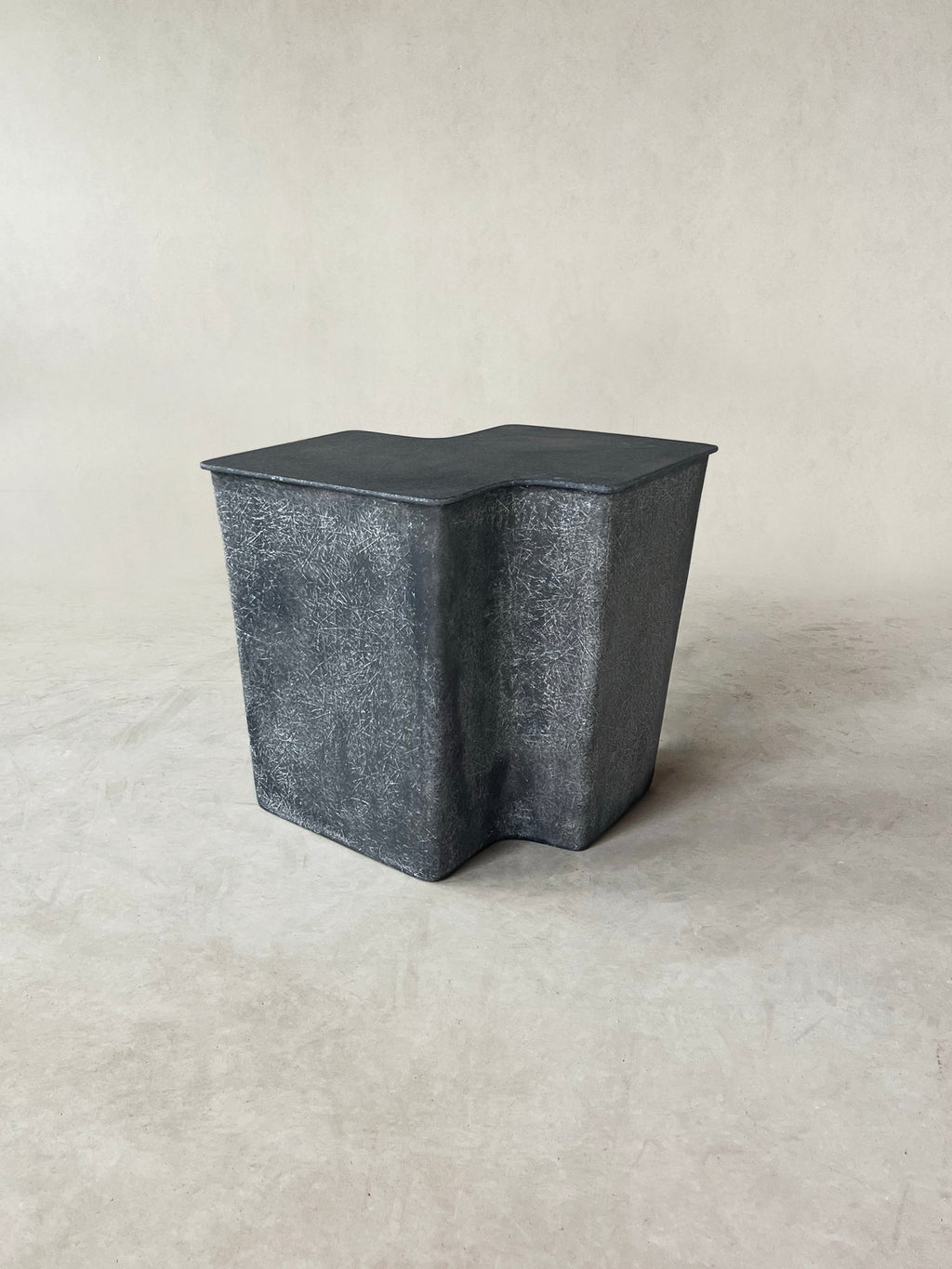 Clam Table, Small - Eclipse