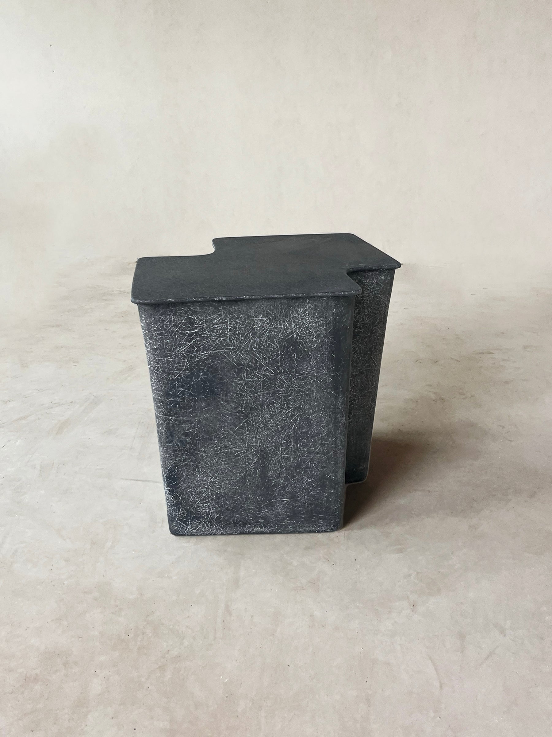 Clam Table, Small - Eclipse